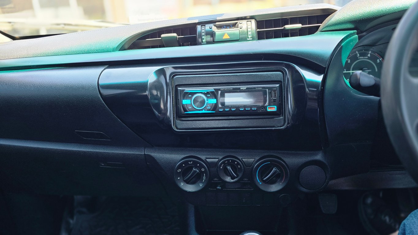 2019 Toyota Hilux 2.4GD S Aircon photo 10