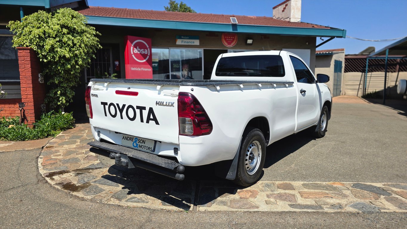 2019 Toyota Hilux 2.4GD S Aircon photo 3