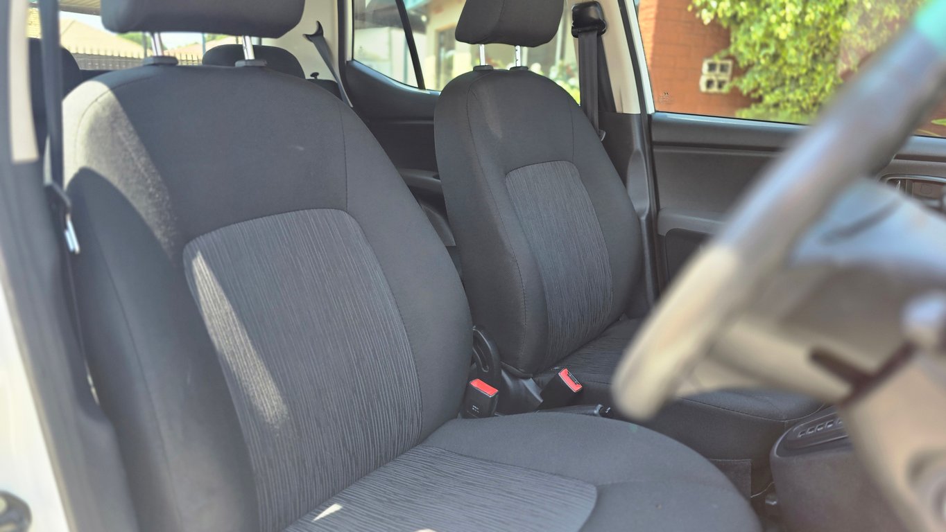 2012 Hyundai I10 1.25 Fluid Auto photo 4