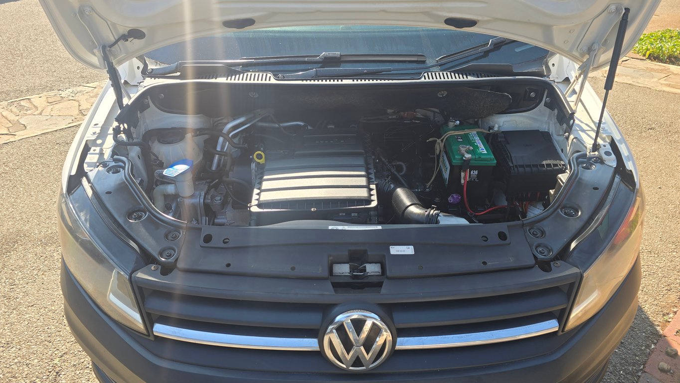 2021 Volkswagen 1.6 Caddy Crew Bus 7 Seater photo 12