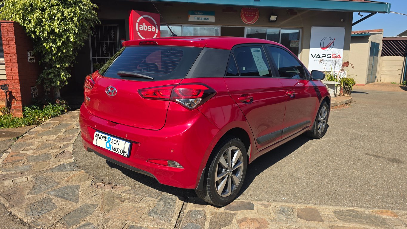 2017 Hyundai i20 1.4 Fluid photo 3