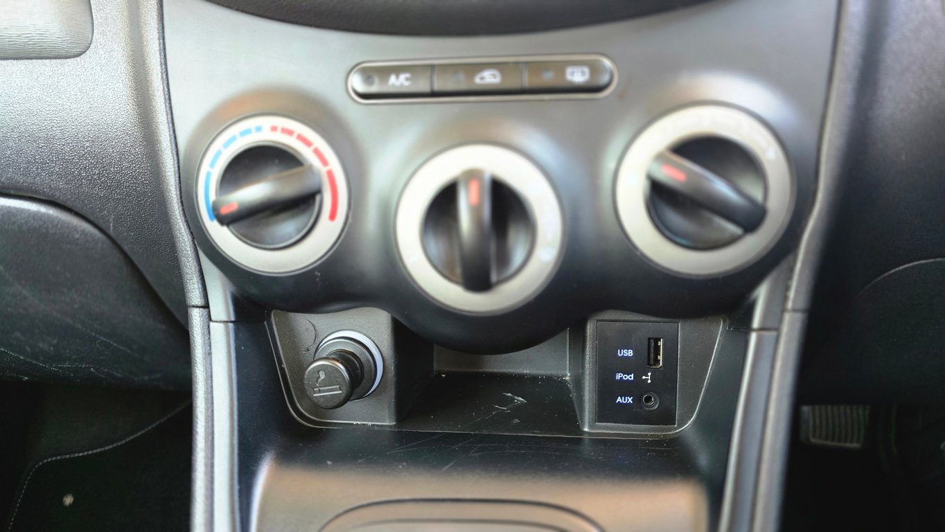 2012 Hyundai I10 1.25 Fluid Auto photo 10