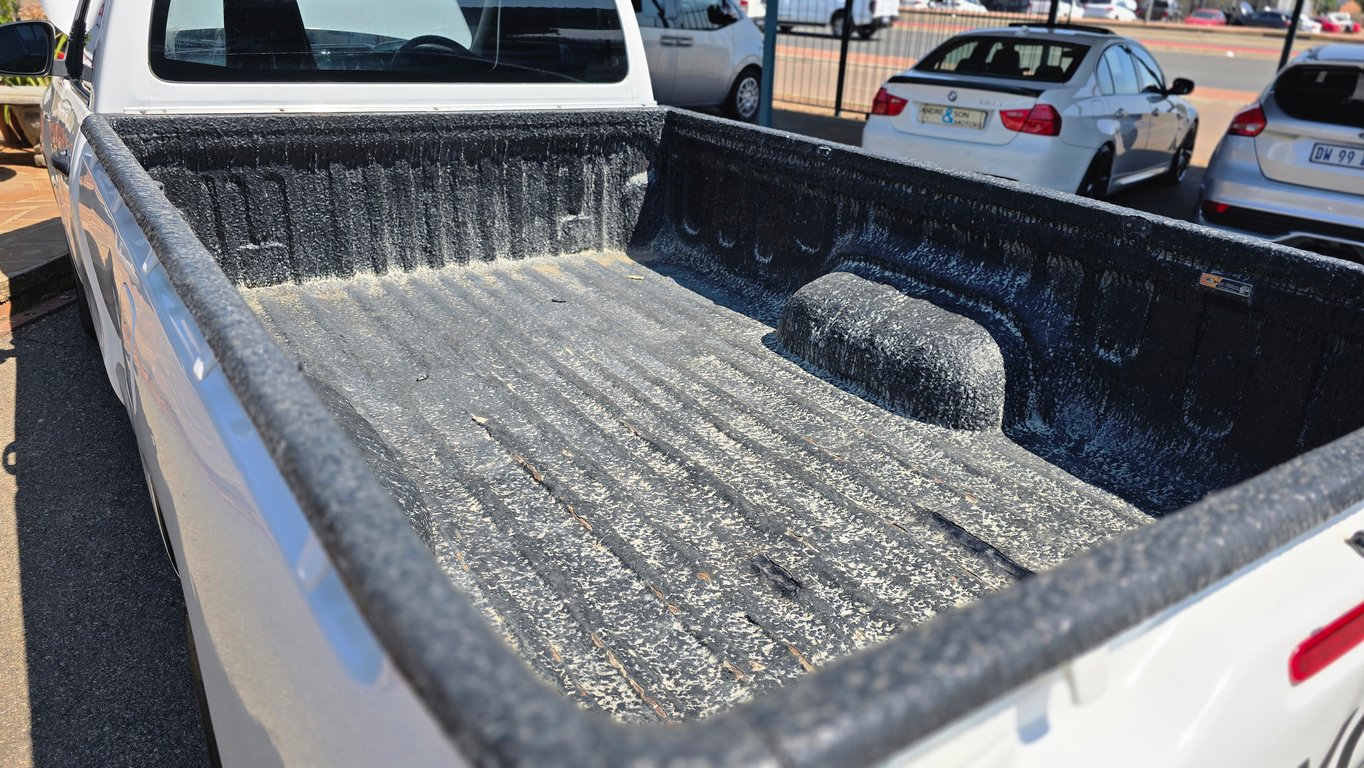 2019 Toyota Hilux 2.4GD S Aircon photo 15