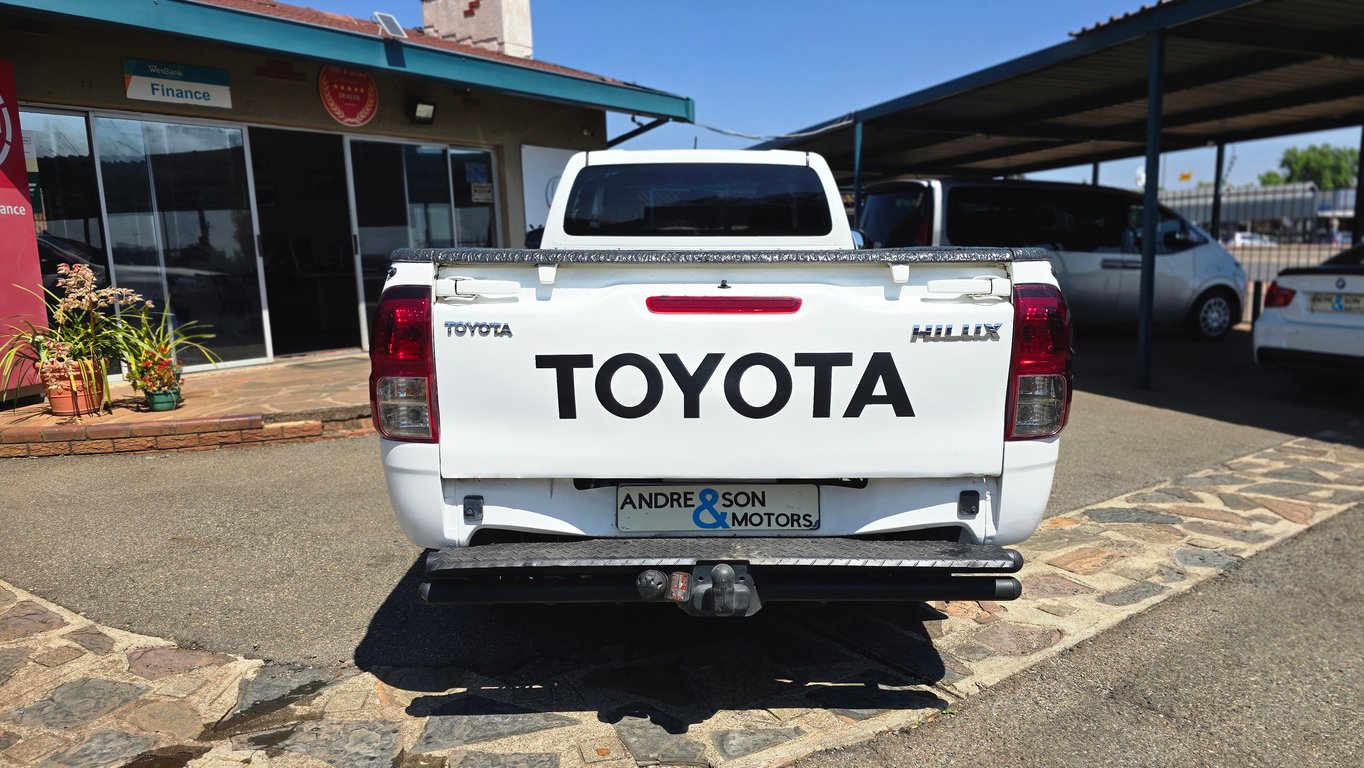 2019 Toyota Hilux 2.4GD S Aircon photo 4