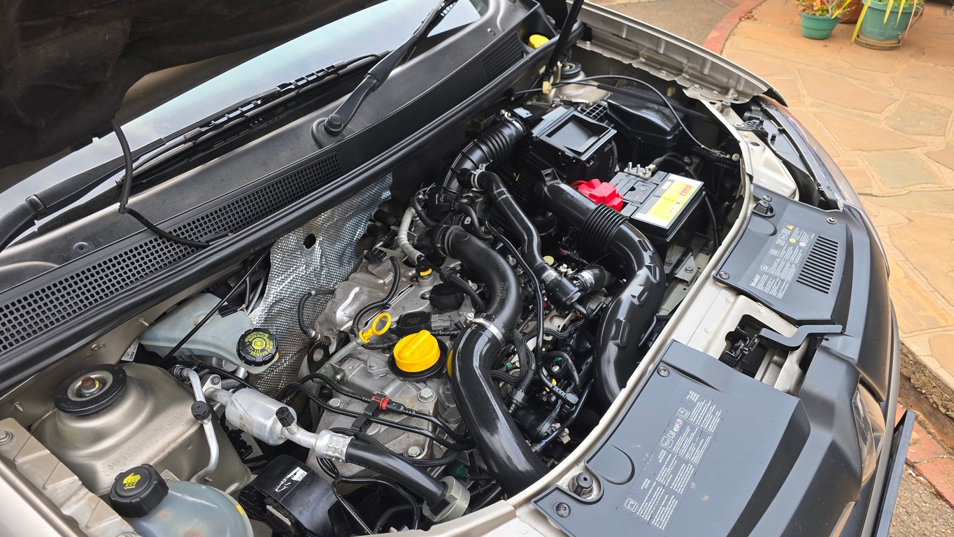2015 Renualt Sandero 900T photo 14