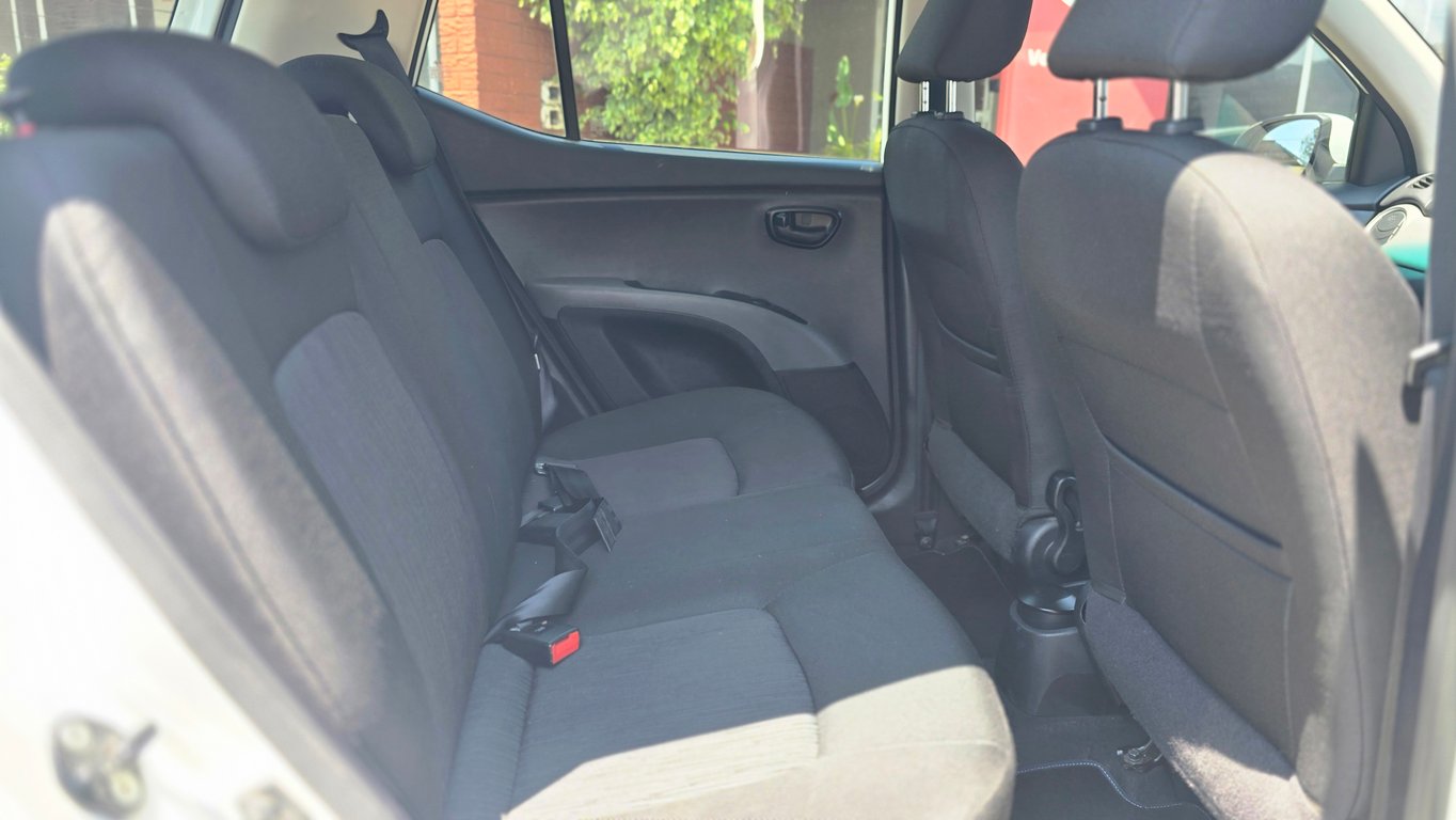 2012 Hyundai I10 1.25 Fluid Auto photo 5