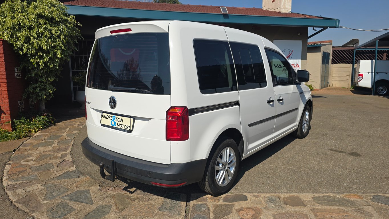 2021 Volkswagen 1.6 Caddy Crew Bus 7 Seater photo 2