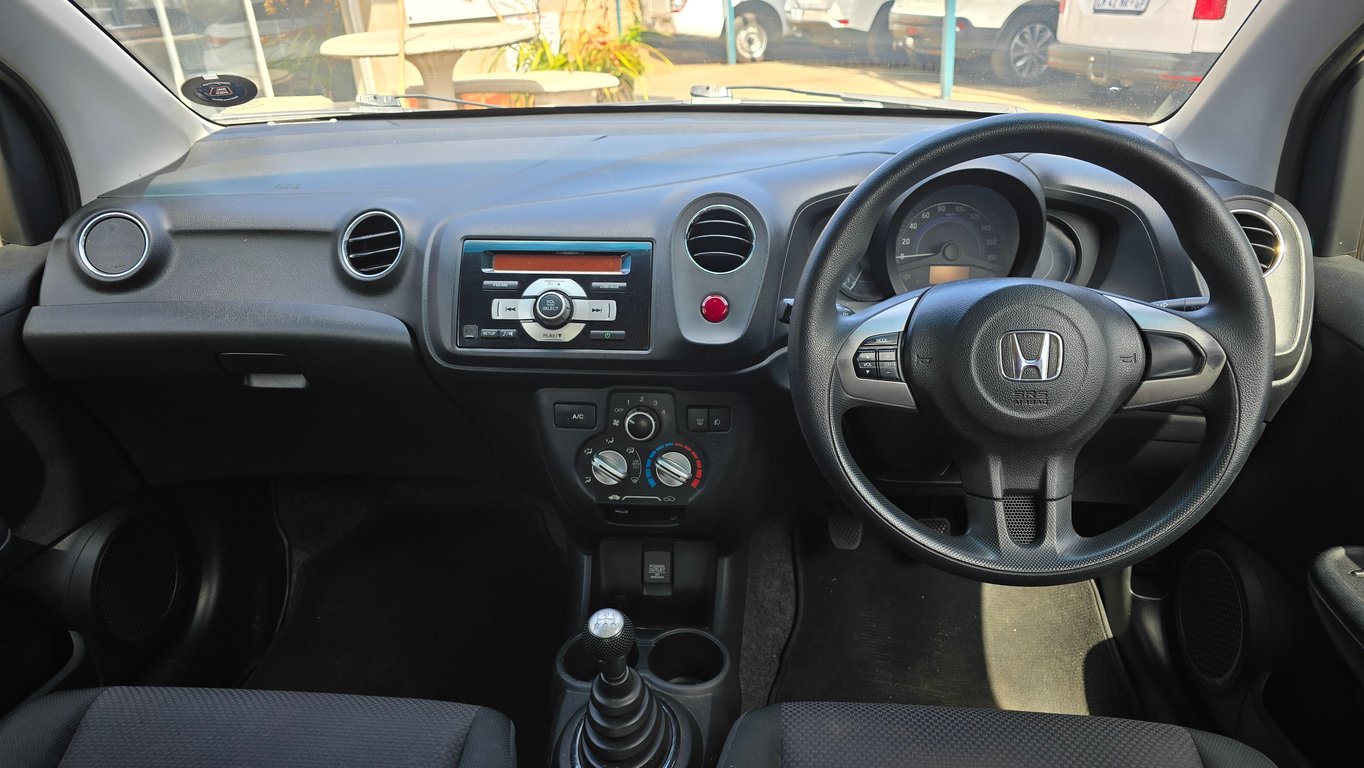 2015 Honda Brio 1.2 Comfort 5Dr photo 8