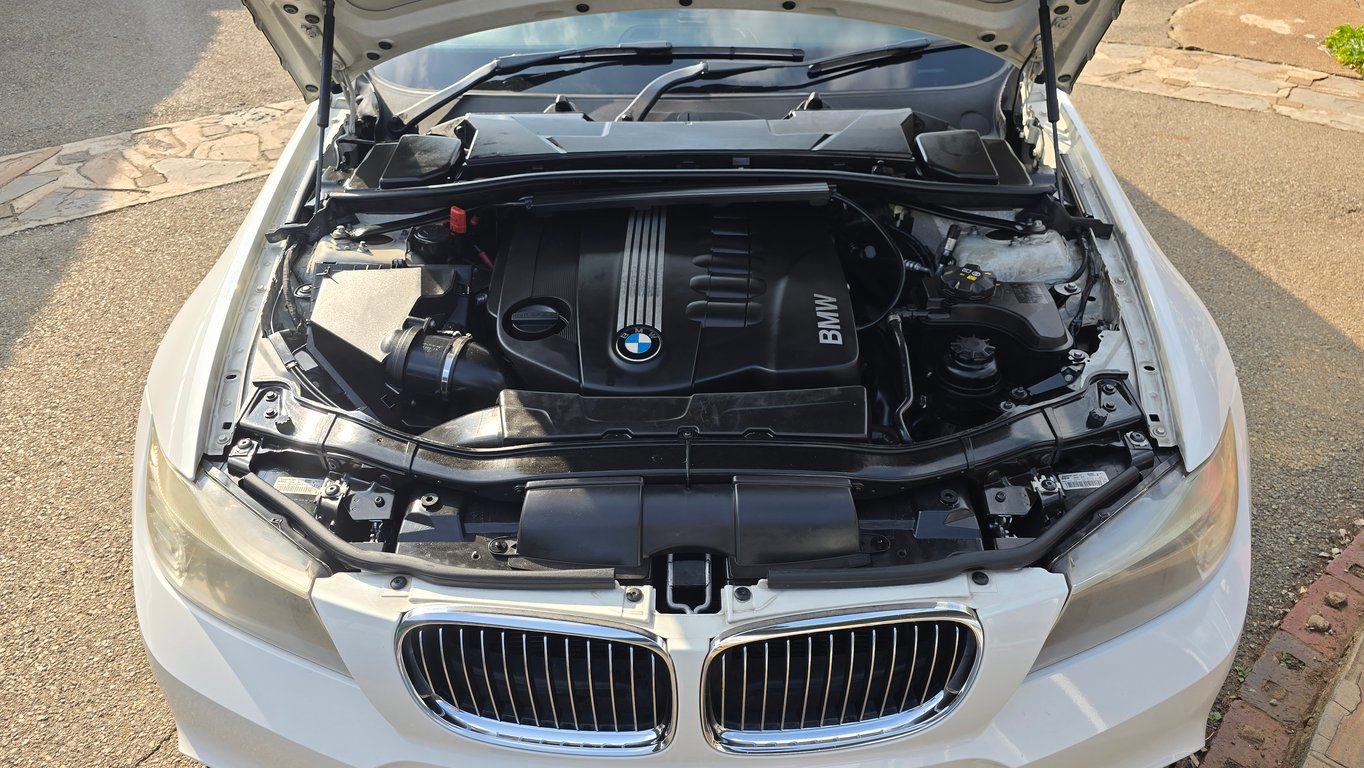 2011 BMW 330D M Sport E90 Auto photo 18