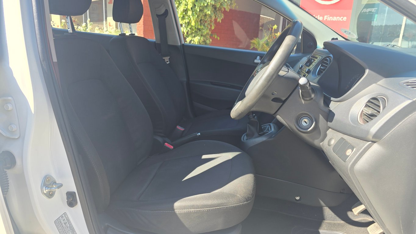2017 Hyundai Grand i10 1.25 Fluid photo 5