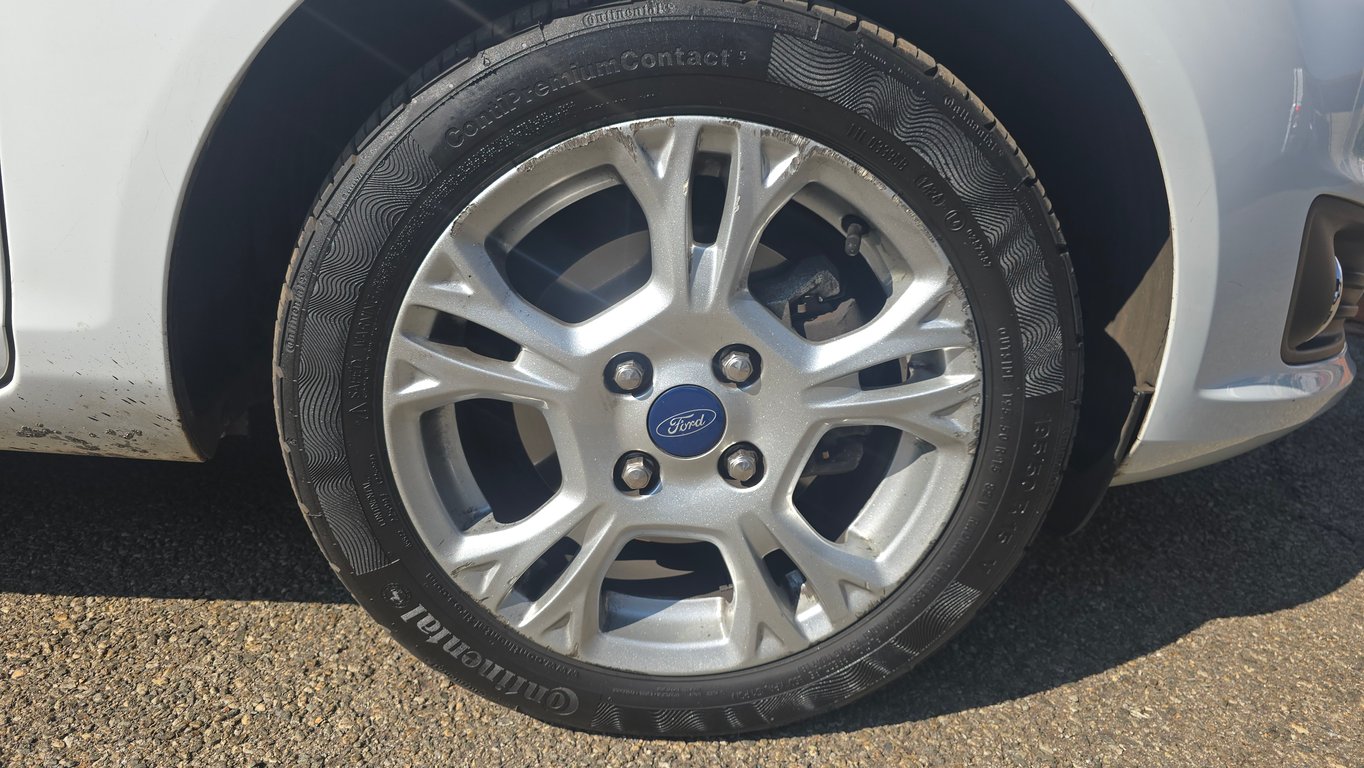 2014 Ford Fiesta 1.0 EcoBoost Trend photo 17