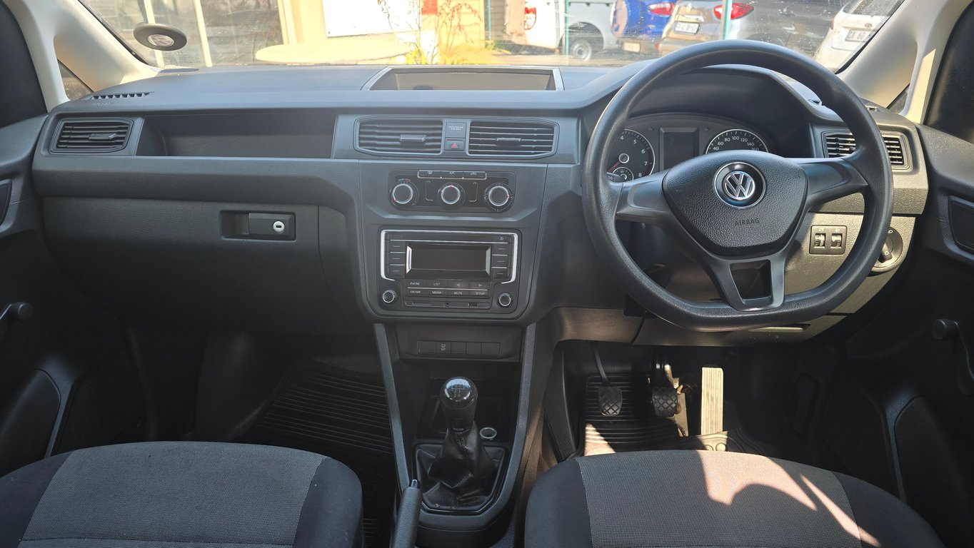2021 Volkswagen 1.6 Caddy Crew Bus 7 Seater photo 8
