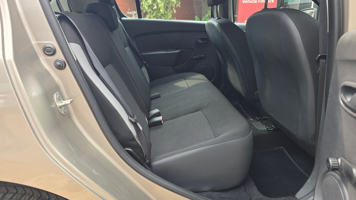 2015 Renualt Sandero 900T photo 7