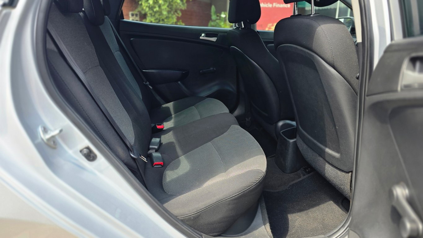 2013 Hyundai Accent 1.6 GLS/Fluid photo 7