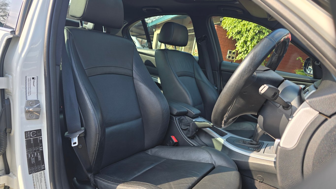 2011 BMW 330D M Sport E90 Auto photo 8