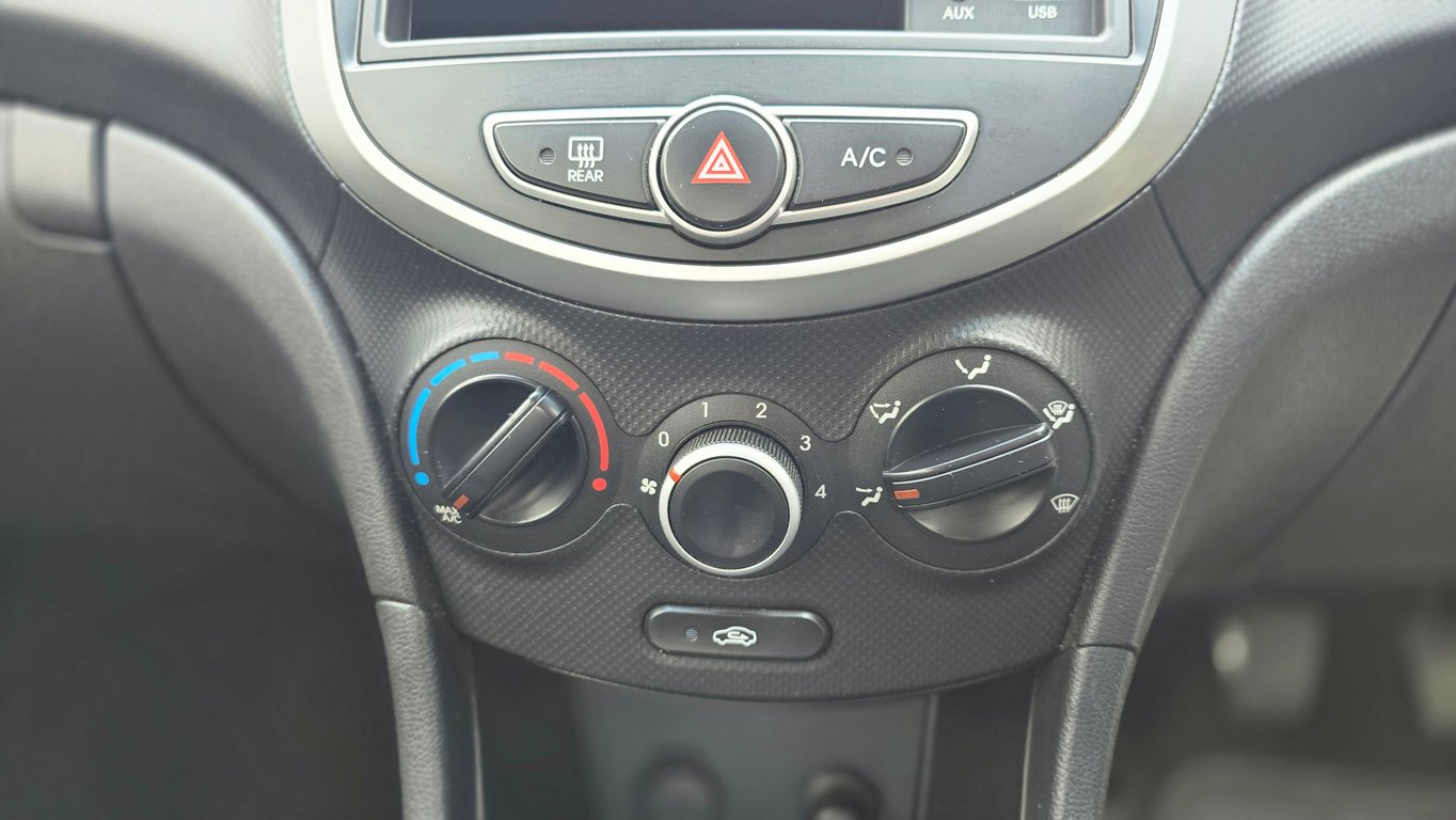 2013 Hyundai Accent 1.6 GLS/Fluid photo 12