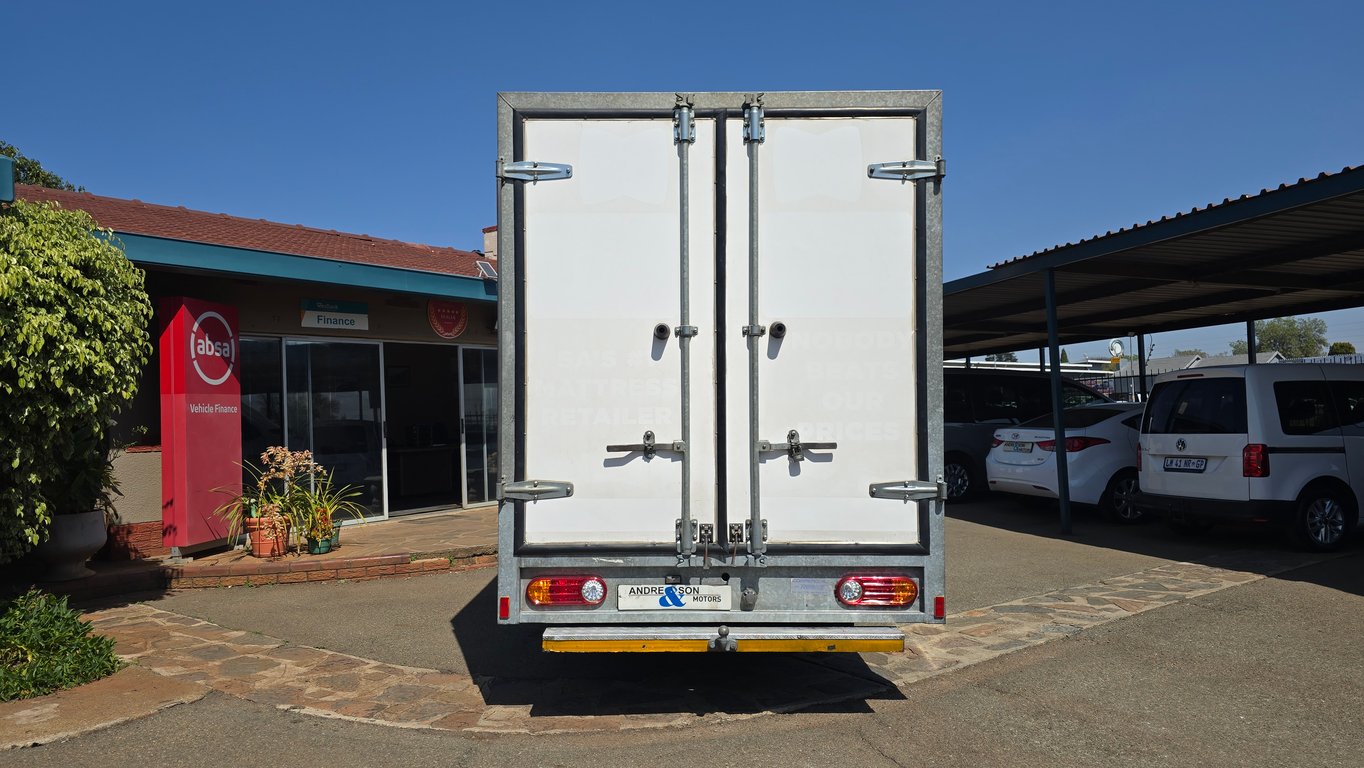 2022 Hyundai H100 2.6D F/C C/C photo 4