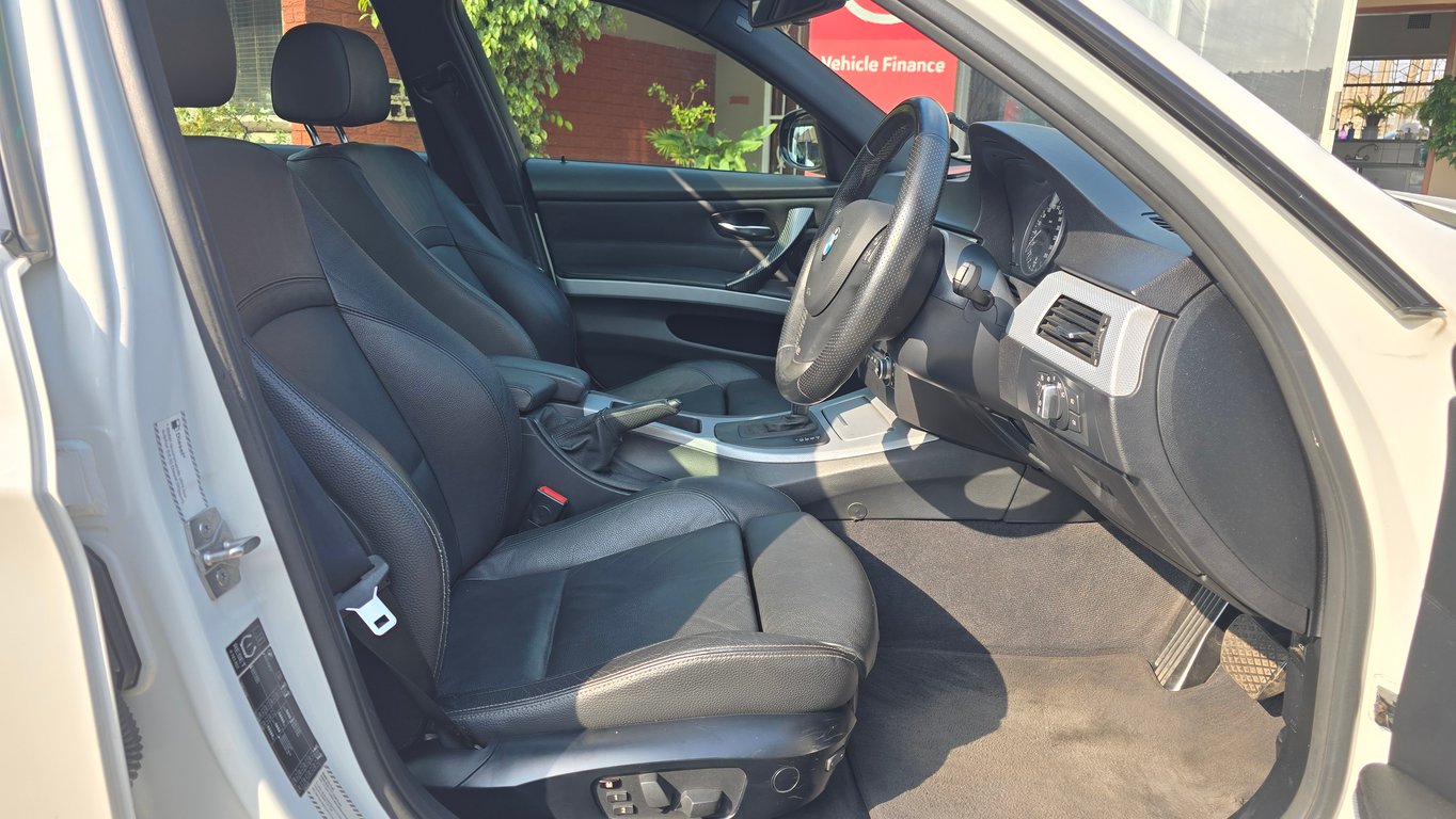 2011 BMW 330D M Sport E90 Auto photo 7