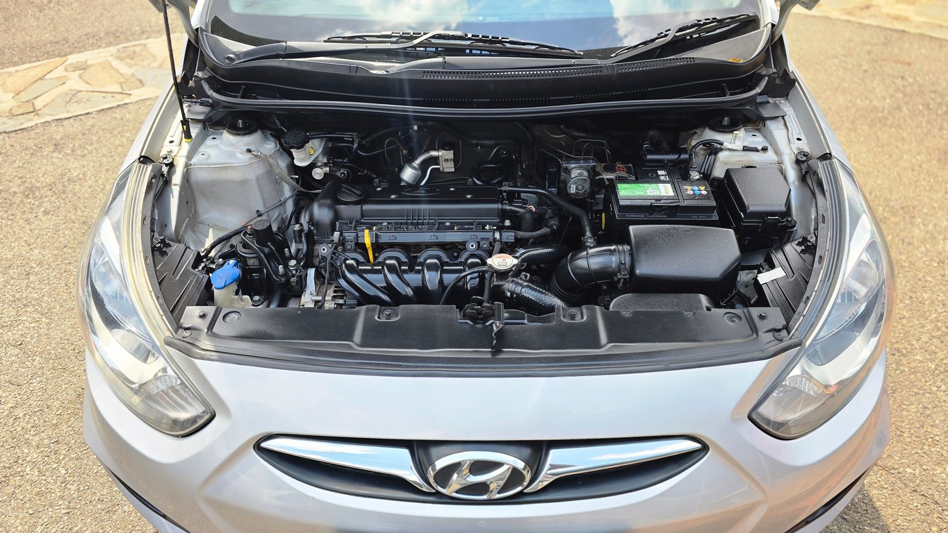 2013 Hyundai Accent 1.6 GLS/Fluid photo 14