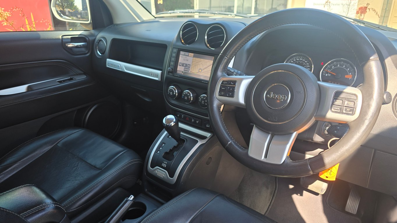 2014 Jeep Compass 2.0 CVT LTD photo 9