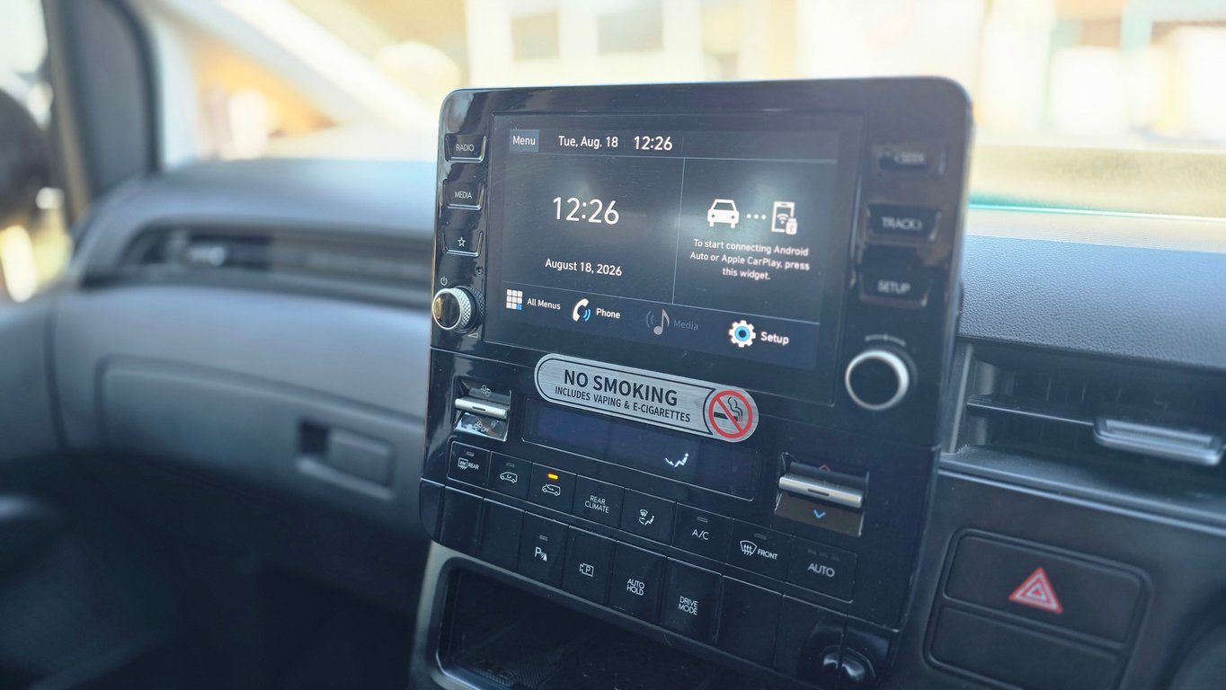 2022 Hyundai Staria 2.2d Executive Auto photo 12