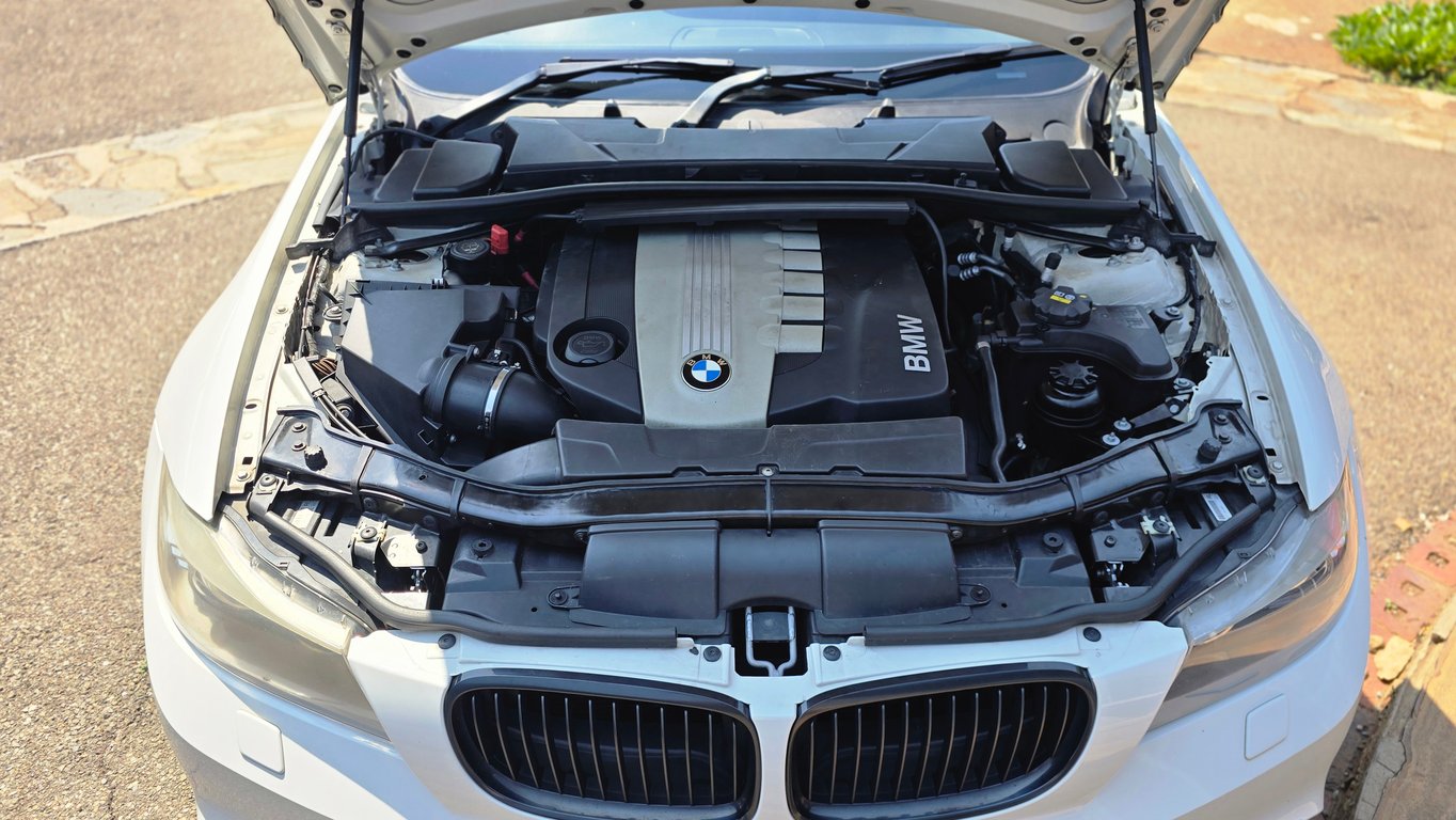 2010 BMW 330D M Sport E90 Auto photo 14