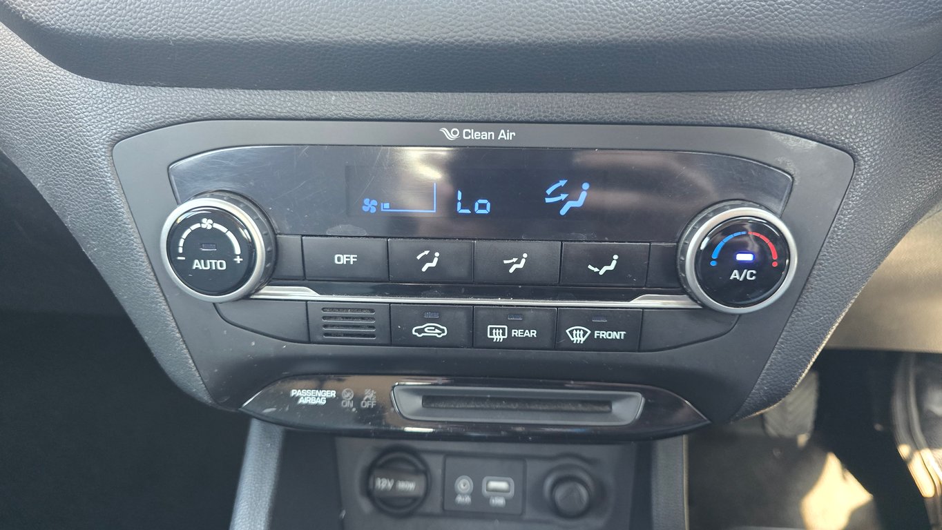 2017 Hyundai i20 1.4 Fluid photo 12