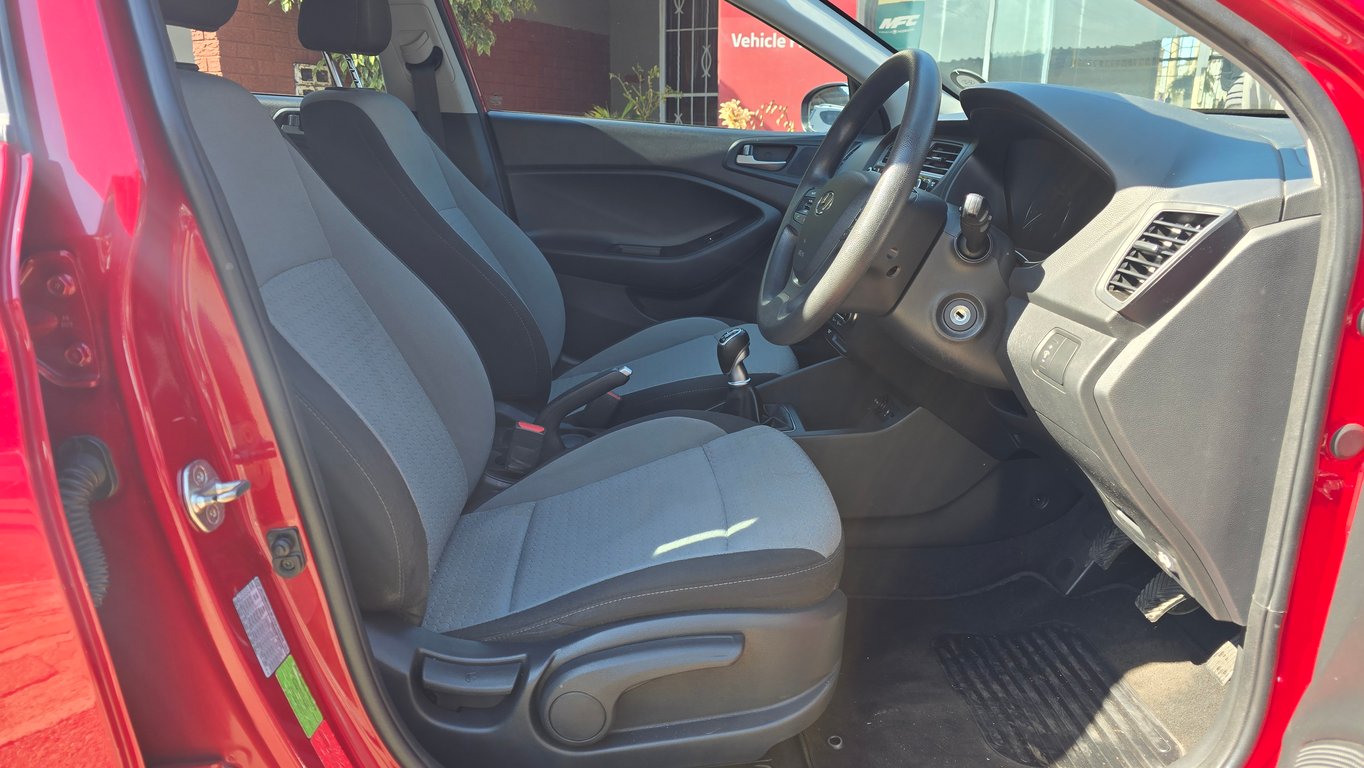 2017 Hyundai i20 1.4 Fluid photo 5