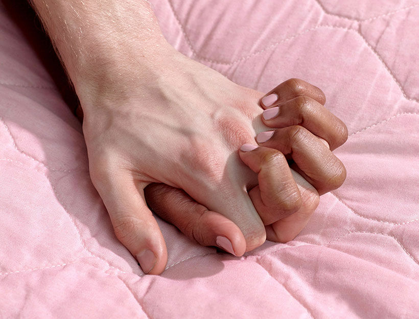 Image with dominant color #e3b5bc