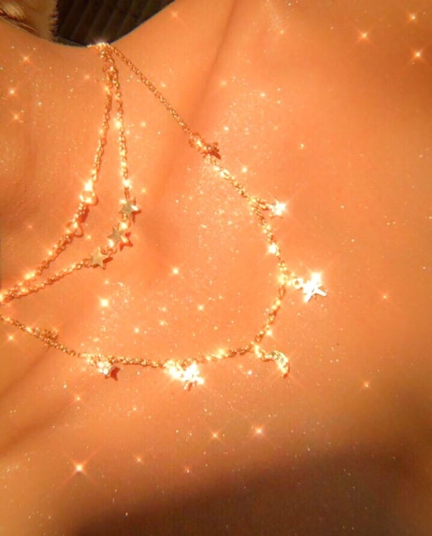 Image with dominant color #e58749