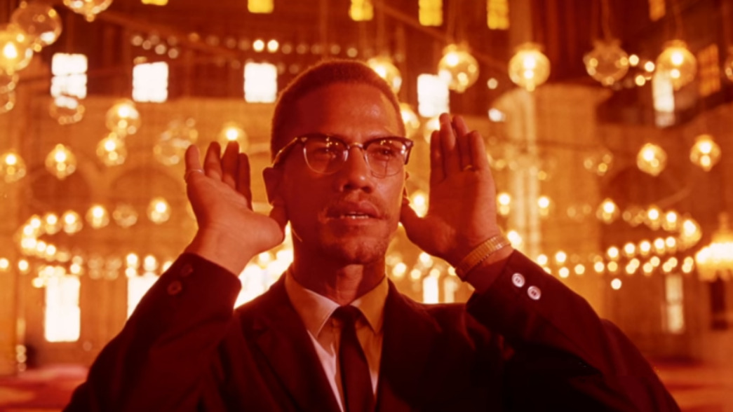 Image with dominant color #b14719