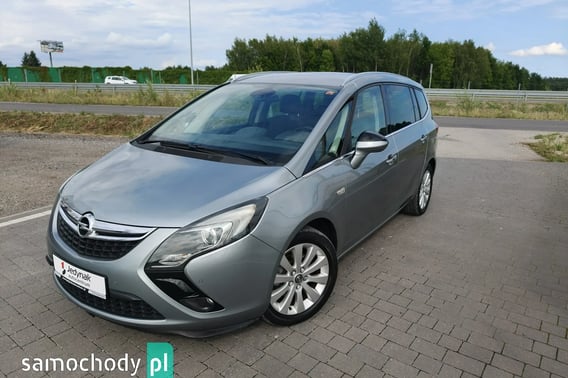 Opel Zafira Minivan 2012