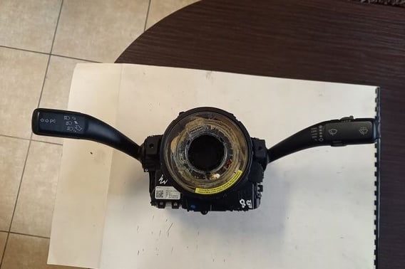 AUDI A4 B9 PRZEŁĄCZNIK ZESPOLONY 8K0953568D