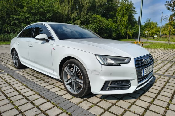 Audi A4 Sedan 2017