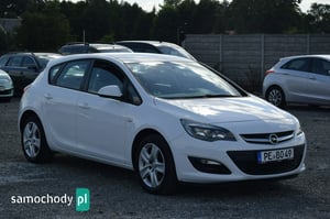 Opel Astra Hatchback 2013