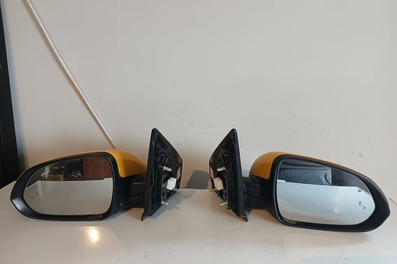 KIA STONIC LUSTERKO P/L 10 PIN MYW EUROPA MARTWE POLE