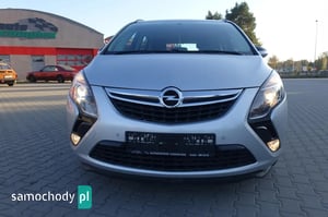 Opel Zafira Minivan 2016