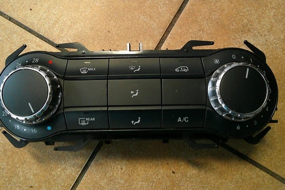 MERCEDES W246 PANEL KLIMATYZACJI A2469003616