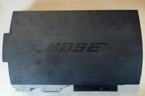 AUDI Q3 8U WZMACNIACZ BOSE 8X0035223D