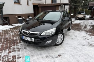 Opel Astra Hatchback 2012