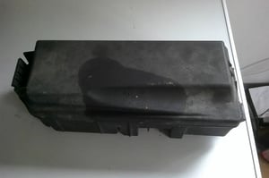 SAAB 9-3 93 II SKRZYNKA BEZPIECZNIKÓW 460023260