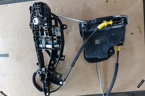 OPEL ASTRA K ZAMEK DRZWI PRZEDNICH LEWYCH 13533584