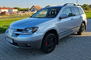 Mitsubishi Outlander SUV 2003
