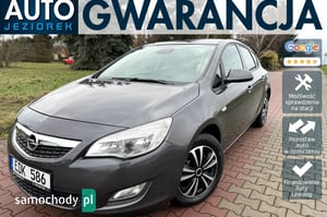 Opel Astra Hatchback 2011