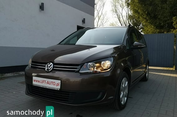 Volkswagen Touran Minivan 2011