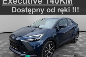 Toyota C-HR SUV 2025