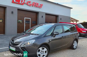 Opel Zafira Minivan 2012