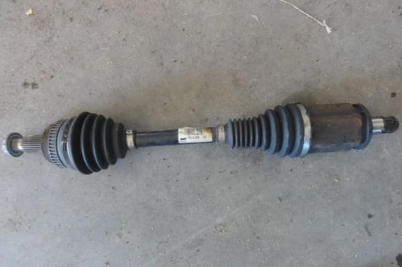 BMW E60 E61 3,0XD PÓŁOŚ PRAWA LEWA 7570269