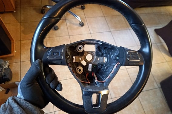 GOLF VI KIEROWNICA SKÓRA MULTIFUNKCJA 5C0419091K