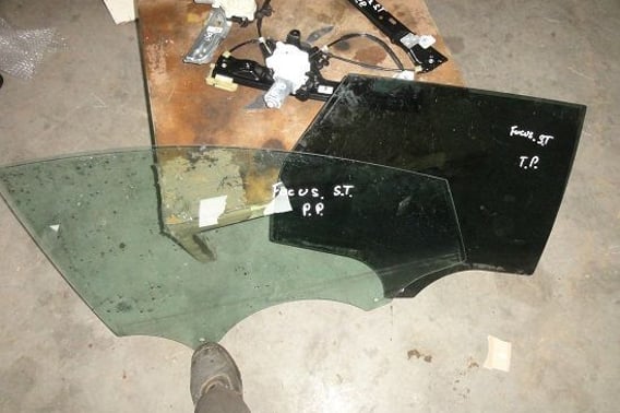 FORD FOCUS MK3 KOMBI SZYBY BOCZNE DRZWI PRZÓD/TYŁ